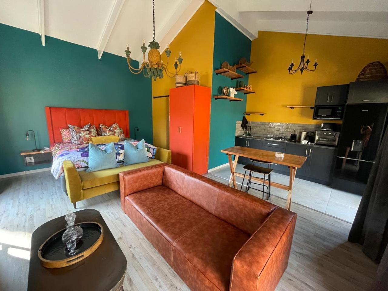 Periwinkle, Grove ,Acorn & Sage Cottages クラレンス 部屋 写真